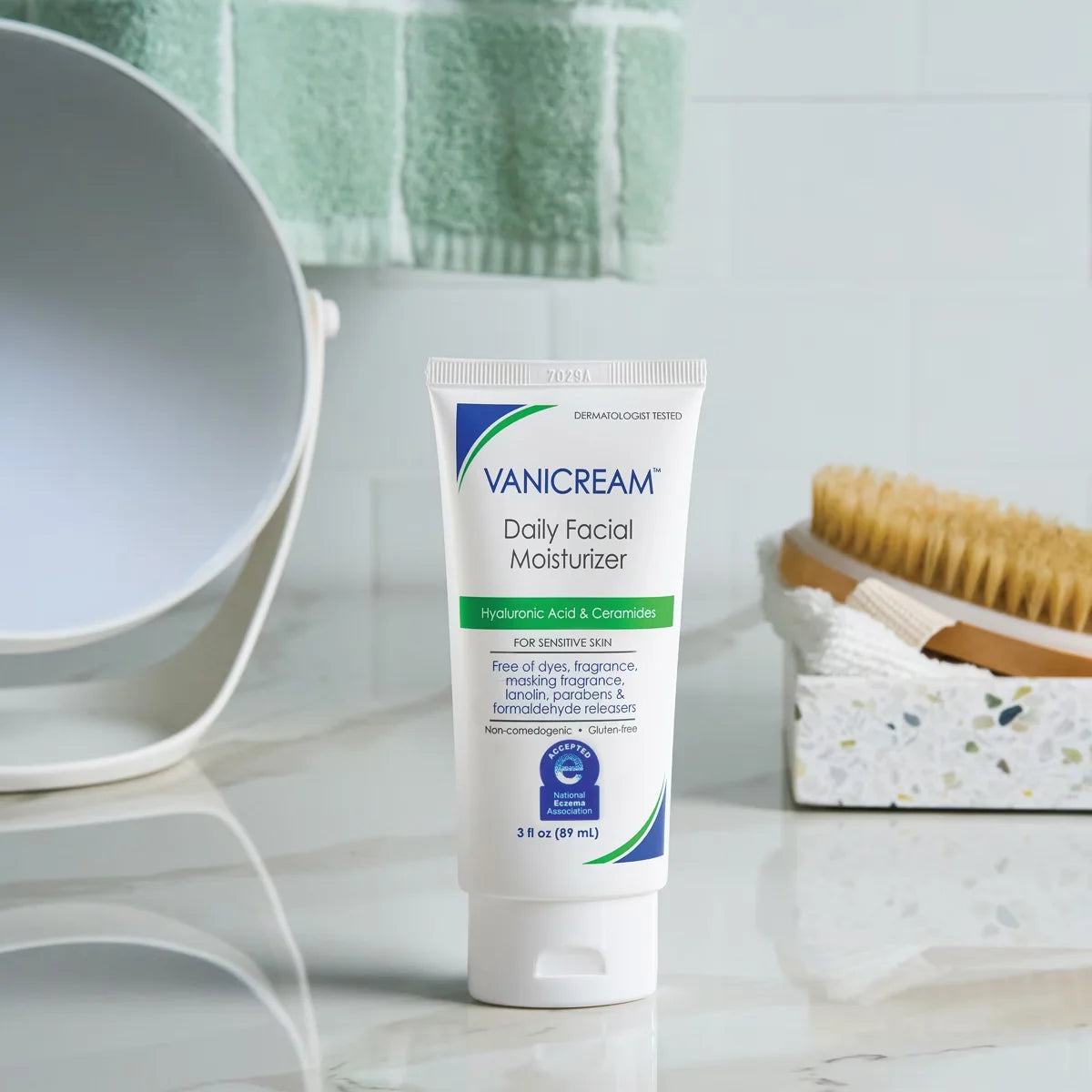 Vanicream Daily Facial Moisturizer with Hyaluronic Acid & Ceramides for Sensitive Skin - Unscented - 3 fl oz